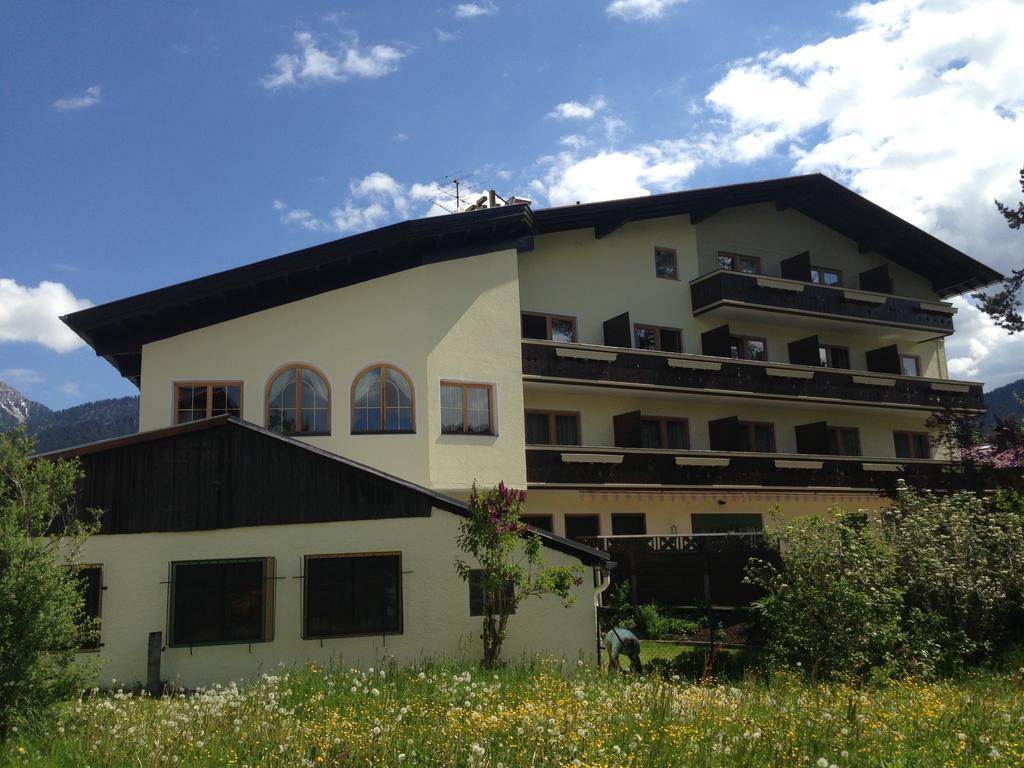 Alpenhotel Ernberg Reutte Eksteriør billede